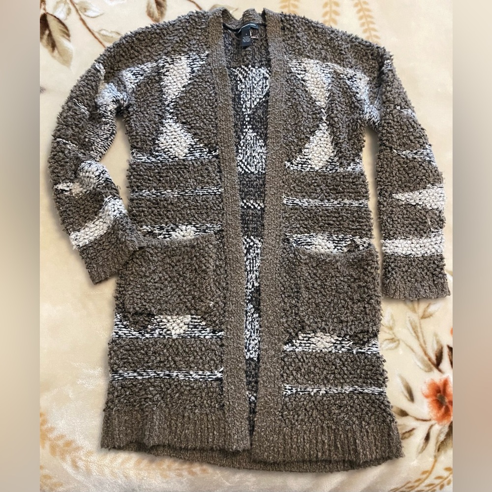 I.N.C    Size S.    Brown cream black color